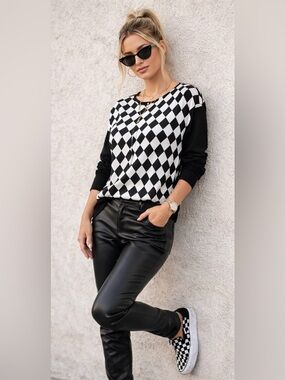 Blouse Stylish black and white Dimond
